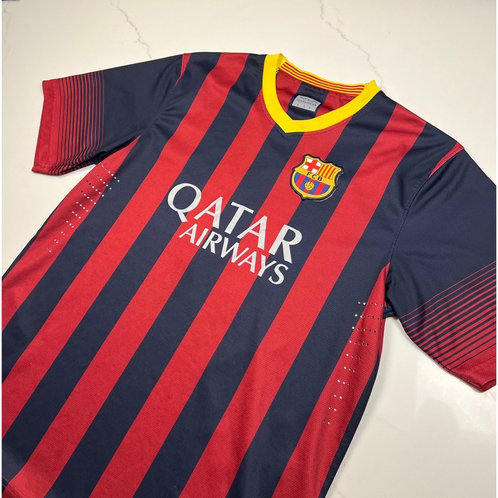 FC Barcelona Soccer Jersey Mens Large Red Blue Striped Qatar Airways #2